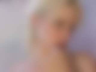 Live cam show with Naomi-Demio - Blonde Hair on Camsoda