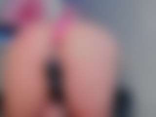 Live cam show with BarbaraSlim - Small Tits Teen (18+) on livesuperchat.net