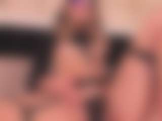 Live cam show with crystalrosee1 - College on Camsoda
