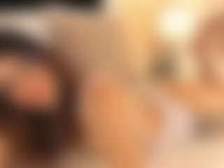 Live cam show with crystalrosee1 - Athletic on googirlz