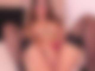 crystalrosee1's Live Sex Cam Show