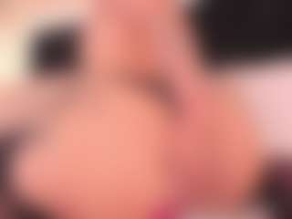 Live cam show with crystalrosee1 - Blonde Hair Teen (18+) on chickslive.net