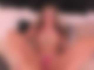 Live cam show with crystalrosee1 - Skinny on Stripli.com