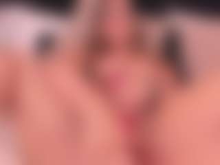 crystalrosee1's Live Sex Cam Show