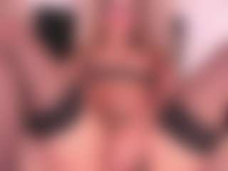 crystalrosee1's Live Sex Cam Show