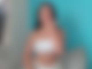 Emily22Swan's Live Sex Cam Show