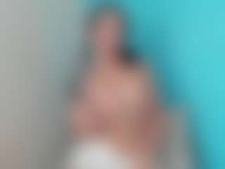 Emily22Swan's Live Sex Cam Show