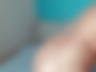 Emily22Swan's Live Sex Cam Show