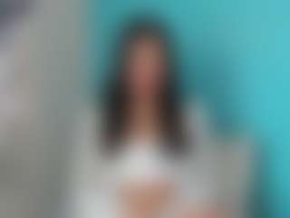 Emily22Swan's Live Sex Cam Show