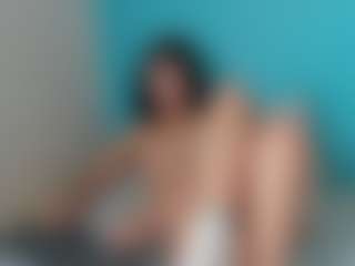 Emily22Swan's Live Sex Cam Show