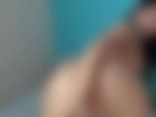 Emily22Swan's Live Sex Cam Show