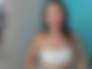 Emily22Swan's Live Sex Cam Show