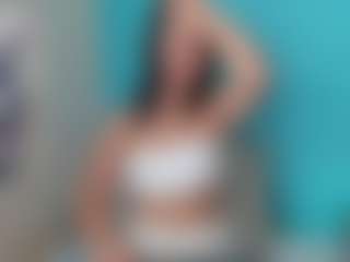 Emily22Swan's Live Sex Cam Show