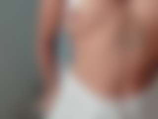 Emily22Swan's Live Sex Cam Show