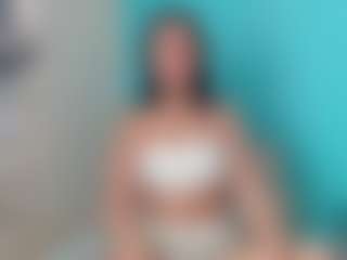 Emily22Swan's Live Sex Cam Show