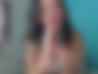 Live cam show with Emily22Swan - Petite on Camsoda Late Night