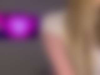 Live cam show with KaraTacke - Ass Bouncing on Camsoda