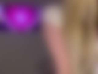 Live cam show with KaraTacke - Ass Bouncing on Camsoda