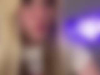Live cam show with KaraTacke - Middle Aged on sexytreat.net