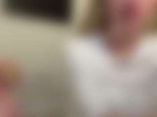 Live cam show with KaraTacke - Small Tits Mature on Free Soda