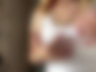 Live cam show with KaraTacke - Mature on CamwithHer