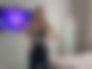 Live cam show with KaraTacke - Ass Bouncing on SinfulBabes