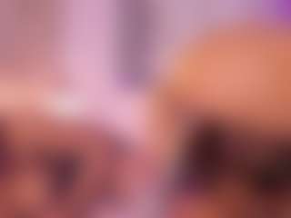 Live cam show with LunaaCurly - Ass Bouncing on livesuperchat.net