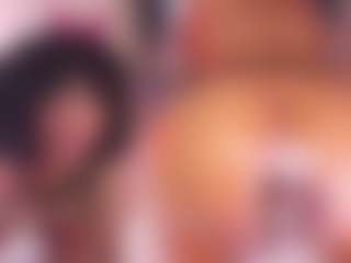 Live cam show with LunaaCurly - Fingers on Camsoda