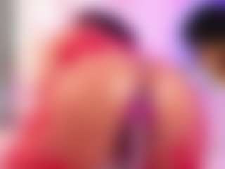 Live cam show with LunaaCurly - Facial Piercings on Streamer API