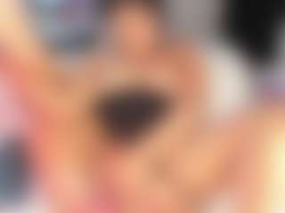 Live cam show with LunaaCurly - Fingering on Soda Cam