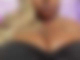 Live cam show with Renatafoxter1 - Anal MILF on Camsoda