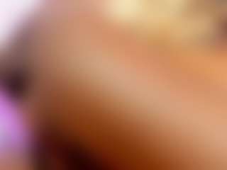 Live cam show with Renatafoxter1 - Black MILF on CamSodaAdn