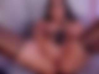 Live cam show with ZaraVesari - Middle Aged on Camsoda