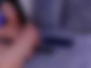 ZaraVesari MILF webcam performer live streaming