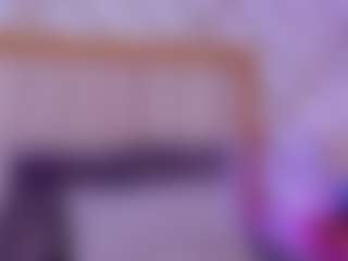 Live cam show with ZaraVesari - Average on Mixed Magazine Live
