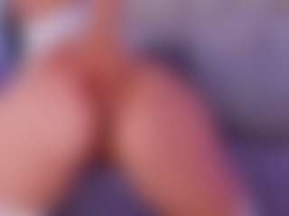 ZaraVesari MILF webcam performer live streaming