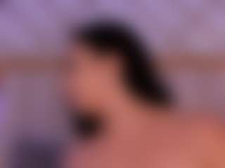 ZaraVesari MILF webcam performer live streaming