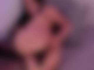 Live cam show with ZaraVesari - Small Tits Mature on Camversity