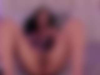 Live cam show with ZaraVesari - Shaved Pussy Mature on CamSextacy