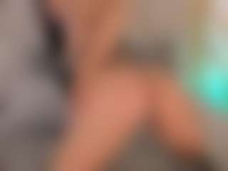 Live cam show with ZaraVesari - Middle Aged on madthumbs