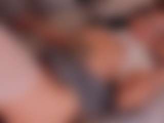 Live cam show with ZaraVesari - Middle Aged on Camming Site