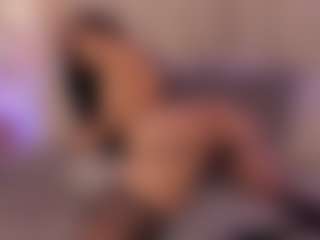 Live cam show with ZaraVesari - Mature on Camsoda