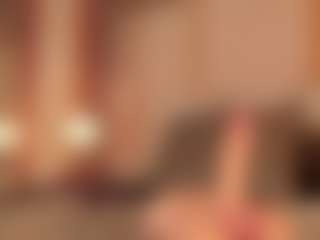 ZaraVesari MILF webcam performer live streaming