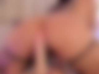 Live cam show with ZaraVesari - Small Tits Mature on Camsoda
