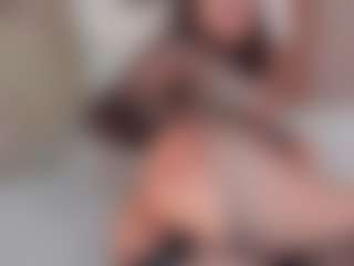 ZaraVesari MILF webcam performer live streaming