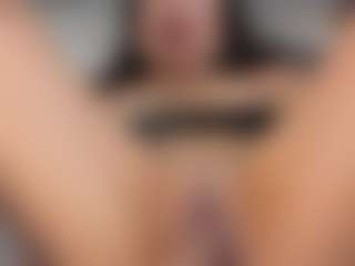 Live cam show with ZaraVesari - Small Tits Mature on Hubzter Live