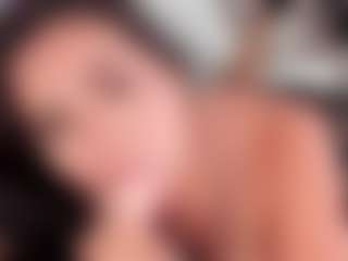 Live cam show with ZaraVesari - Shaved Pussy Mature on Camsoda