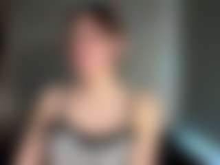 Live cam show with Mia - Granny on studioflirtlive.com