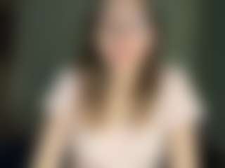 Live cam show with Mia - Granny Brown Hair on fapnchat