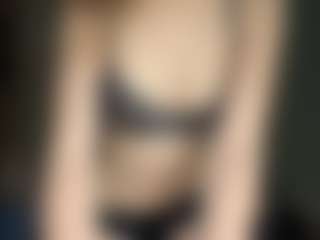 Mia's Live Sex Cam Show
